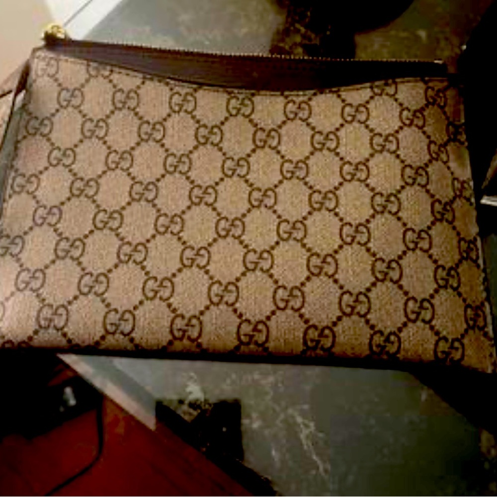 Giving Clutch Bag - Picture 1 of 1